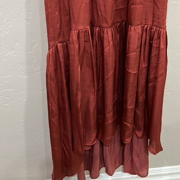 Banana Republic SATIN RUCHED MAXI DRESS in copper clay size 0 - Picture 3 of 4